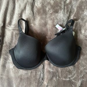 black victoria’s secret bra